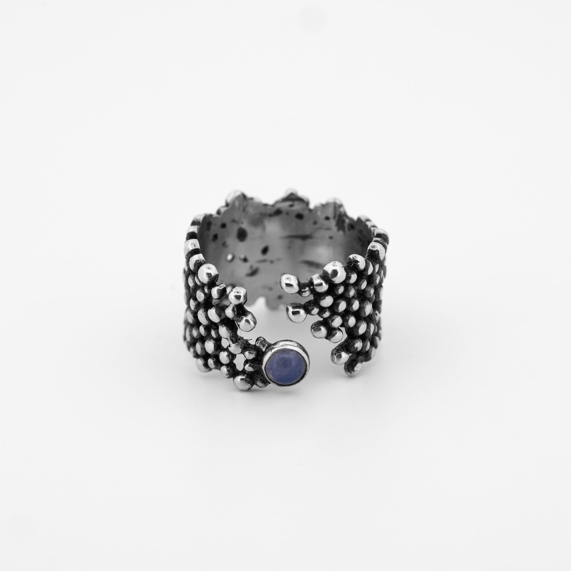 'Vart' Handcrafted Garnet Silver Ring